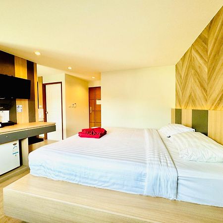 Room Actually Karon Екстериор снимка