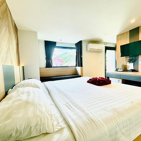 Room Actually Karon Екстериор снимка