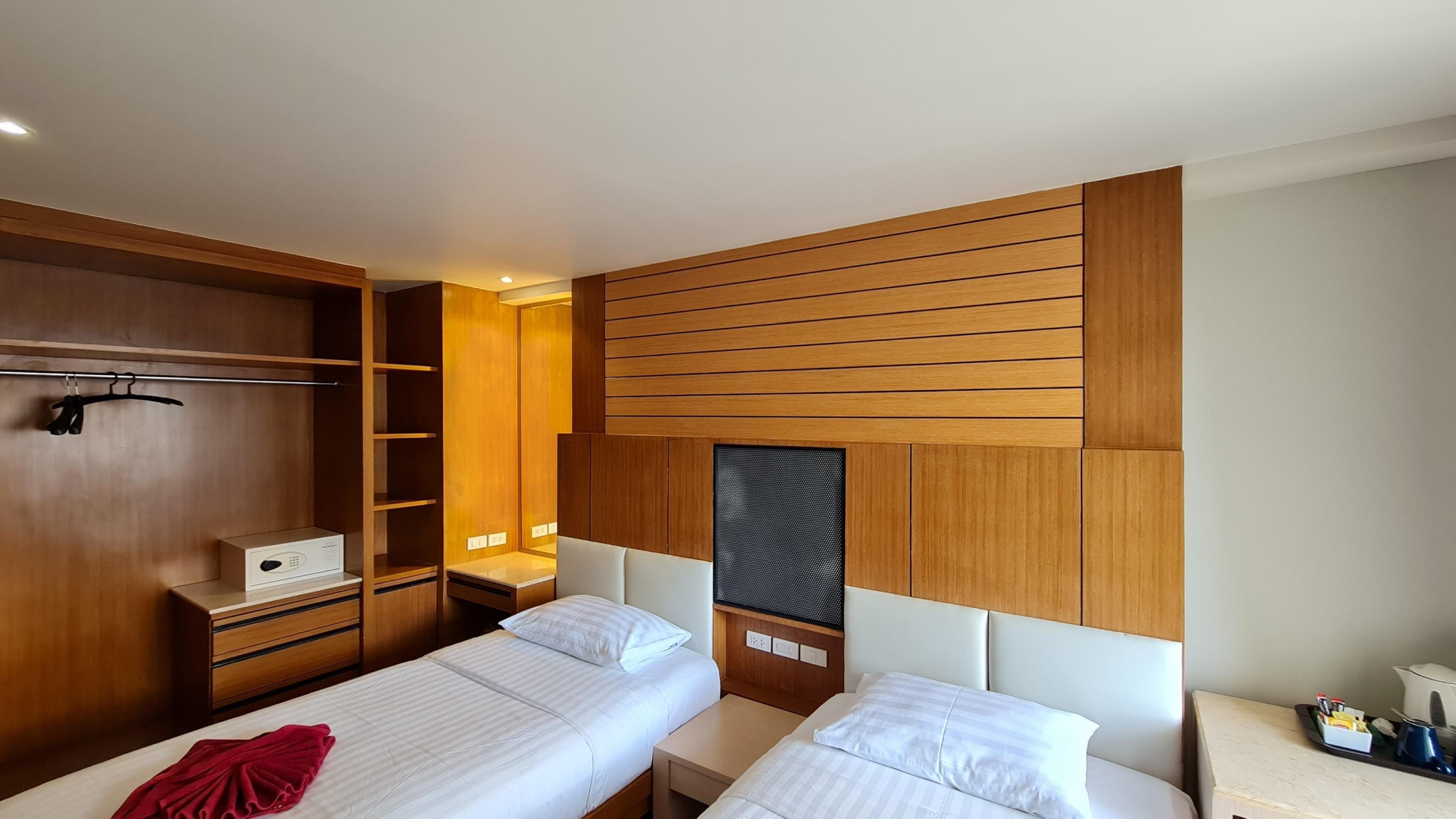 Room Actually Karon Екстериор снимка