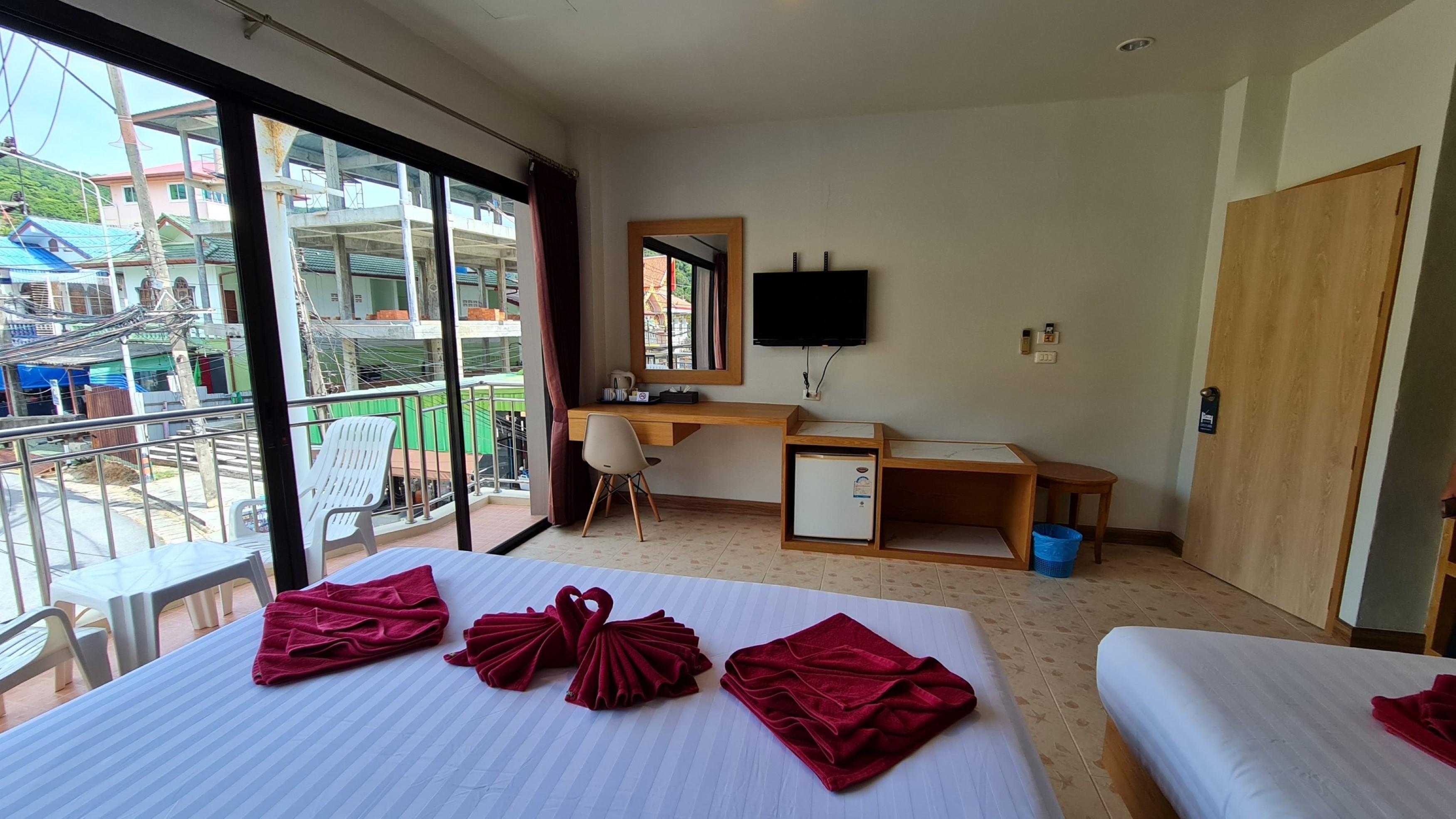 Room Actually Karon Екстериор снимка