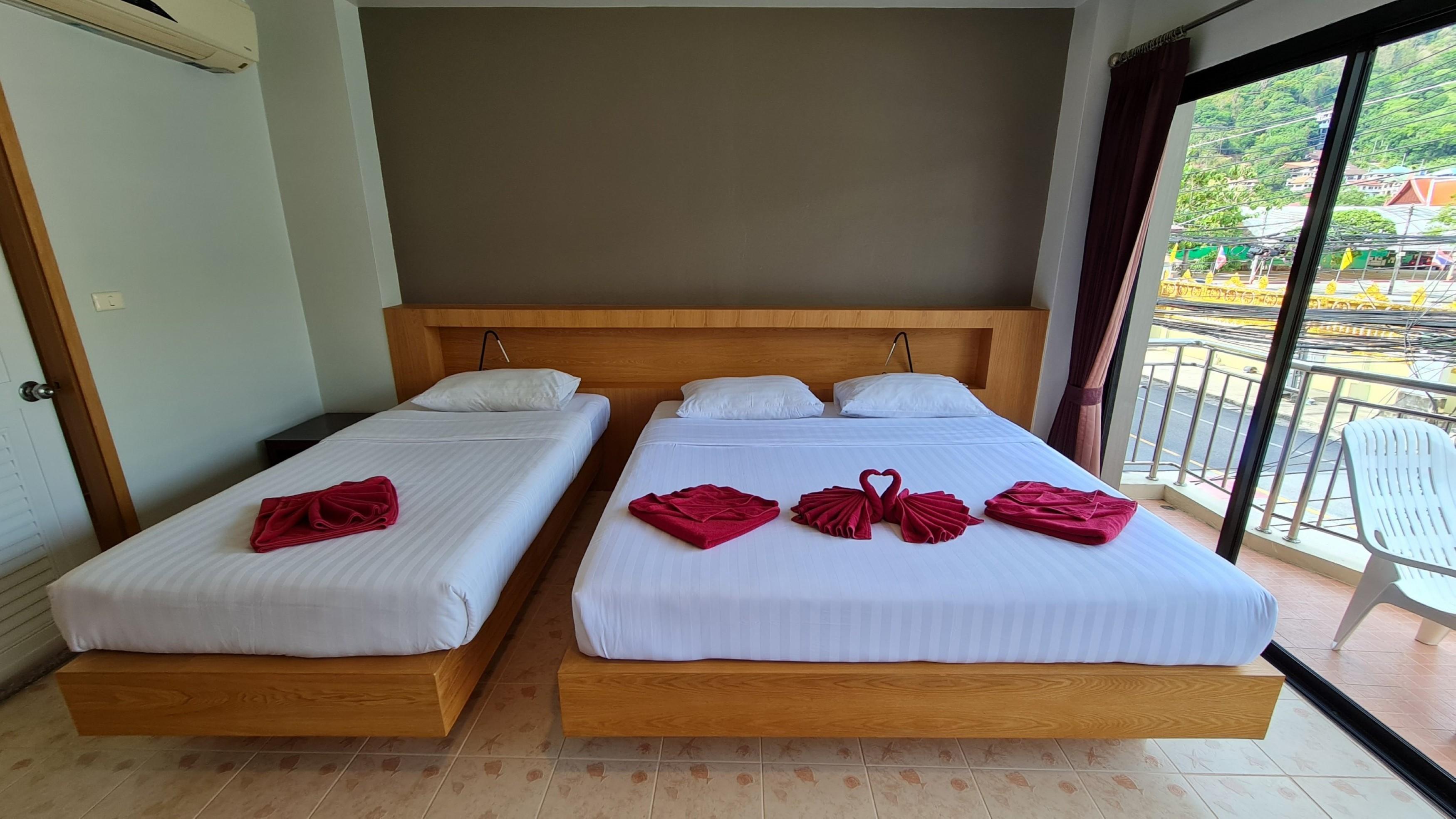 Room Actually Karon Екстериор снимка