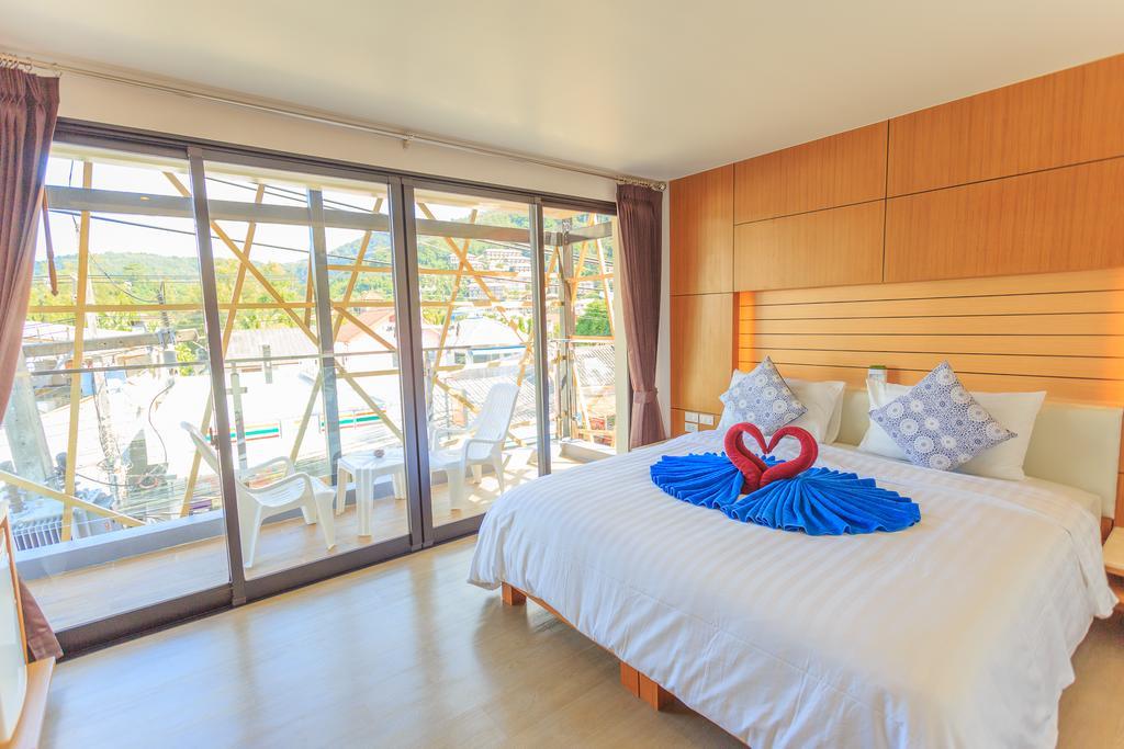 Room Actually Karon Стая снимка